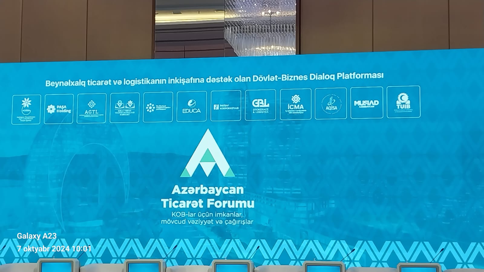 Türkiyə-Azərbaycan İş Adamları və Sənayeçiləri İctimai Birliyinin (TÜİB) tərəfdaşlıq etdiyi Azərbaycan Ticarət Forumu keçirilib.